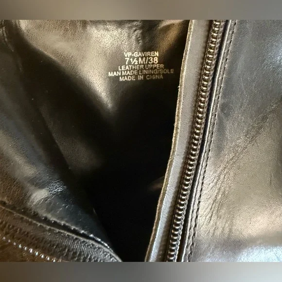 Vince Camuto Gaviren Booties - Picture 7 of 12